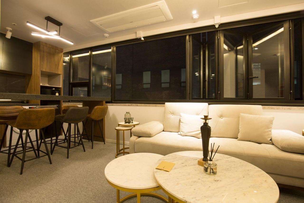 Uh Suite The Jongno Seoel Buitenkant foto